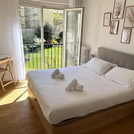 Appartement Superbe Avec Belle Vue Jardin Paris